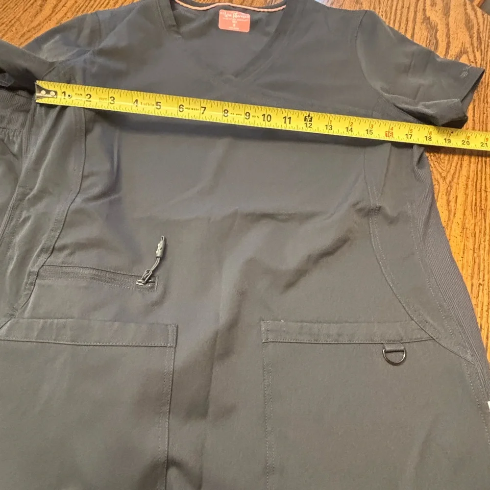 Ava Therese Women’s medium tall jogger scrubs - Picture 4 of 11
